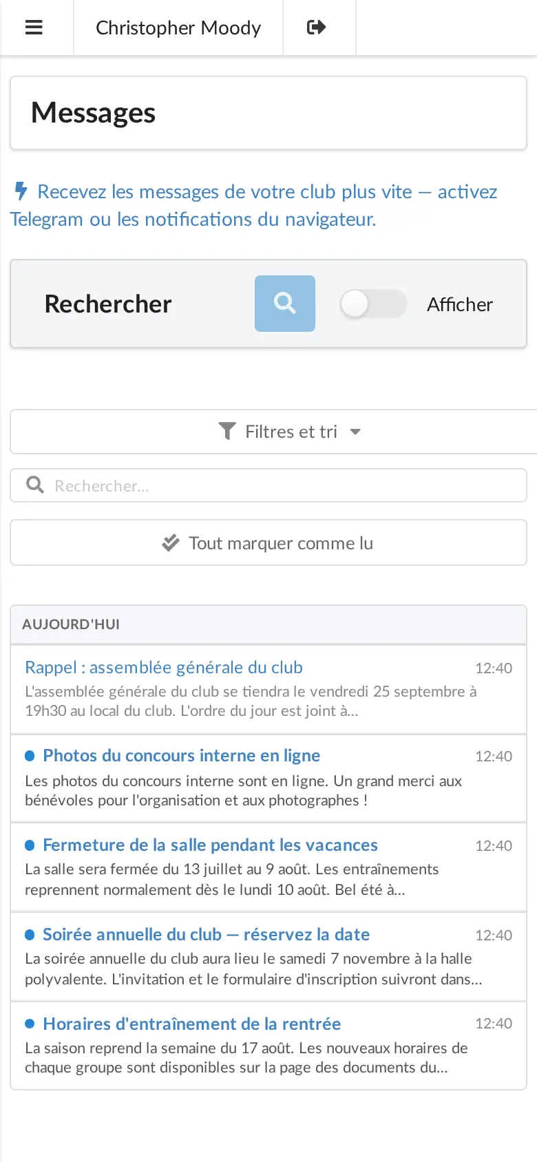 La boîte de réception du club sur un téléphone